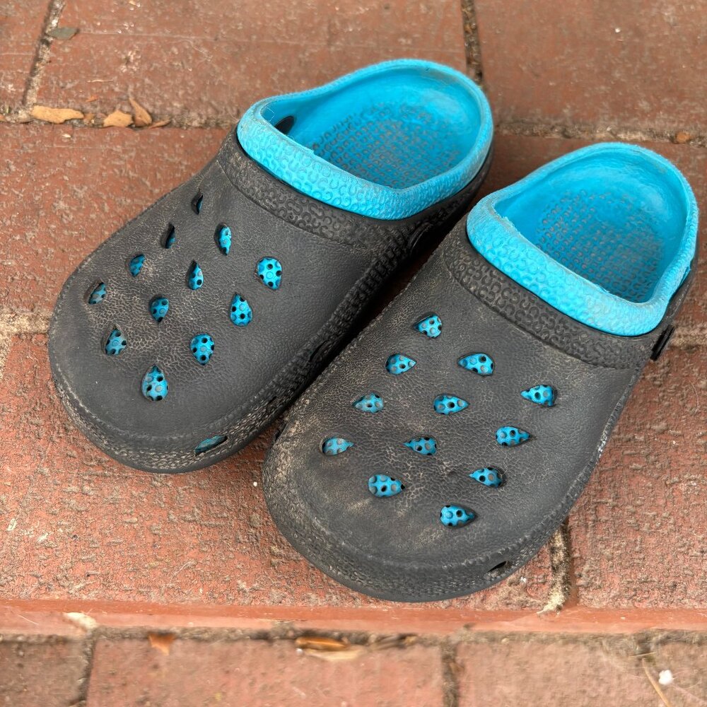 Capelli NY Crocs size 13 - Black & Blue